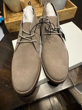 Men's express Taupe Suede Chukka Boots - Casual Dress Lace-Up